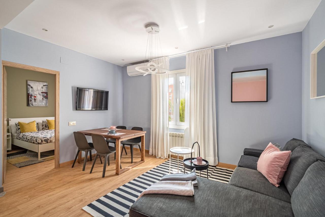 Three Bedrooms Apartment — Photos 3
